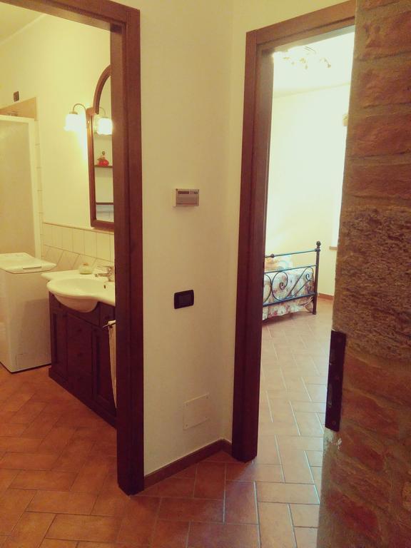Hostal Casa ai Carfini Poggibonsi Exterior foto